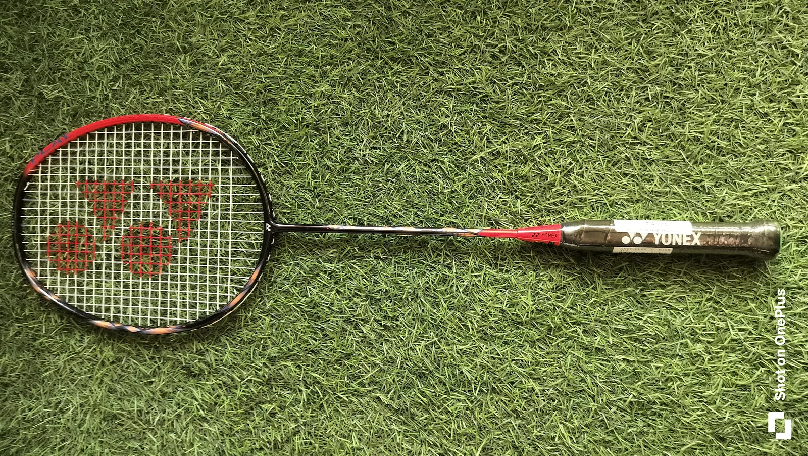 Yonex Astrox 77 Play badminton racket - 2027 under Rs 3000 buying guide