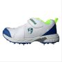 SG Savage Spikes Cricket Shoe
