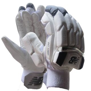 New Balance DC 12 i Batting Gloves (Mens Size Right-Handed)