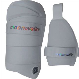 Moonwalkr 2.0 Cricket Thigh Guard White Large Baseimage04