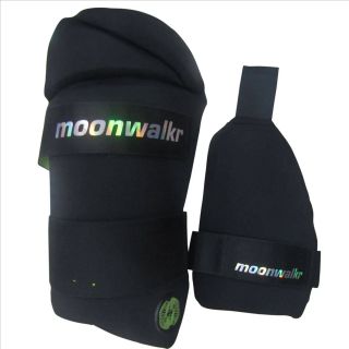 Moonwalkr 2.0 Cricket Thigh Guard Black Medium Baseimage04