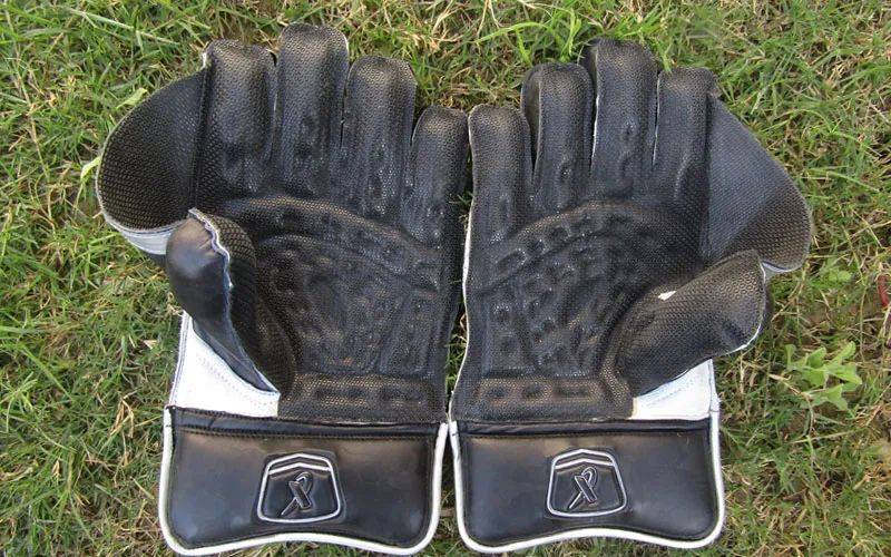 Black_Edition_Batting_Gloves