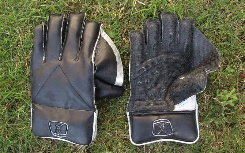 Black_Edition_Batting_Gloves