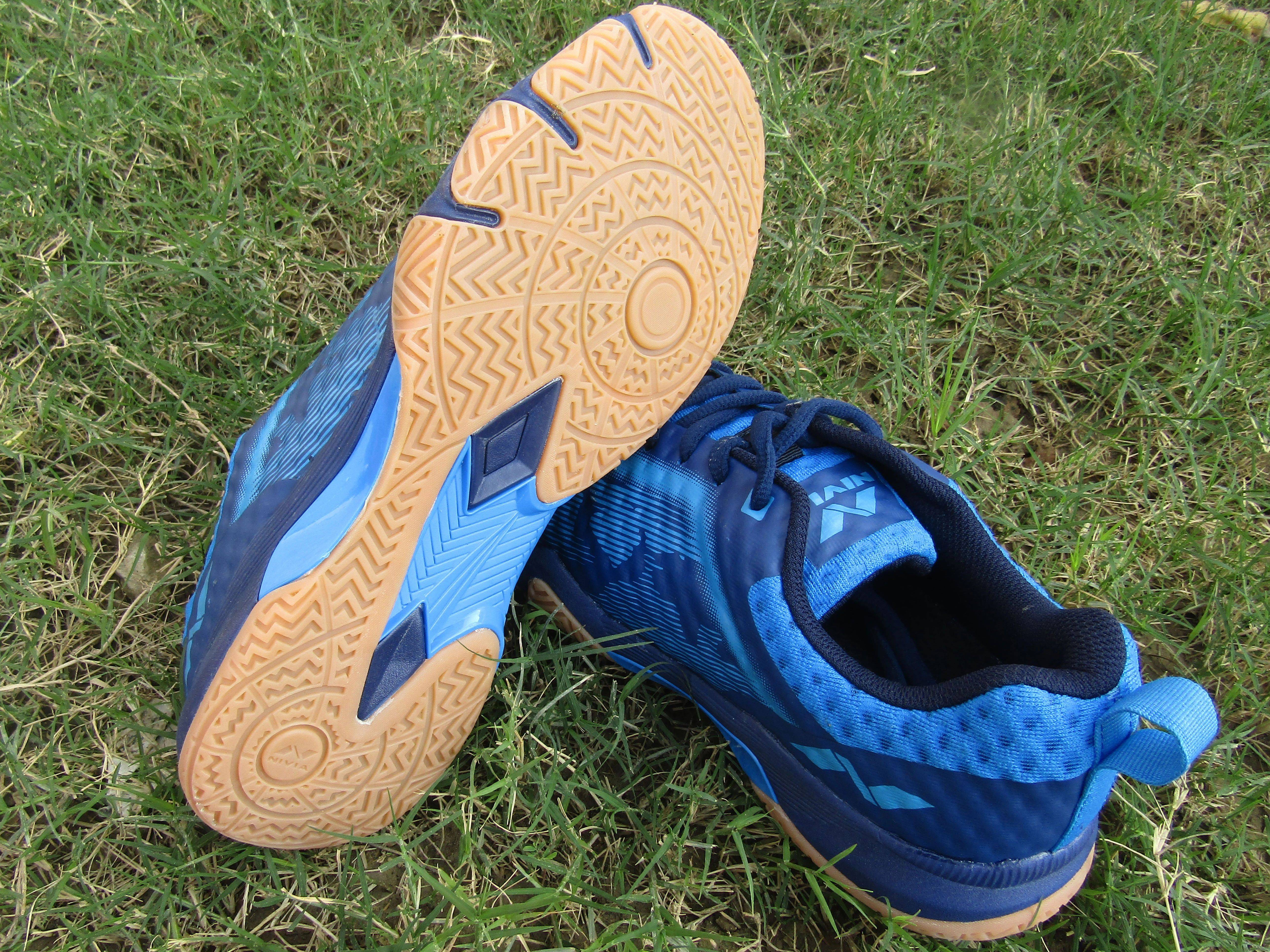 Nivia_Strike_2.0_Badminton_shoes