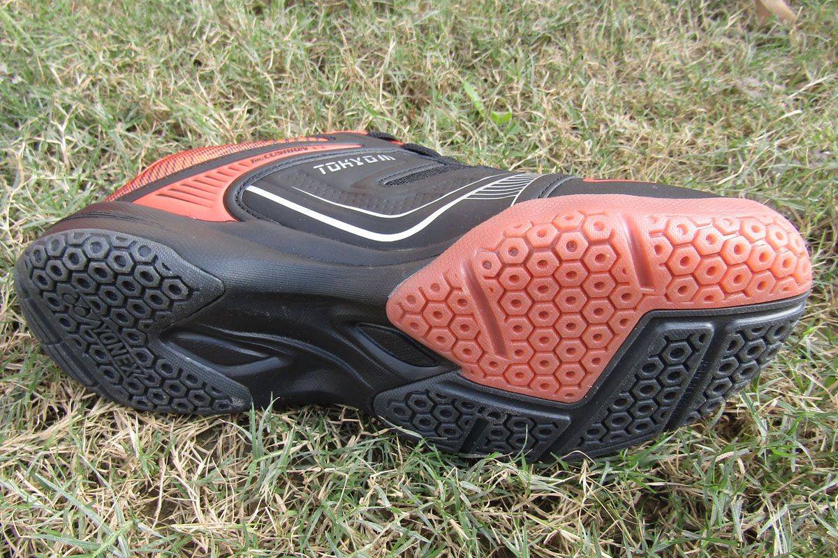 TOKYO 3 Badminton Shoes Black and Red