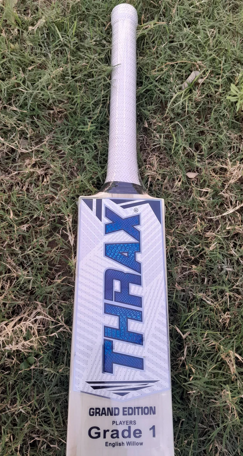 Thrax Grand Edition English Willow Cricket Bat Thrax Grand Edition English Willow Cricket Bat