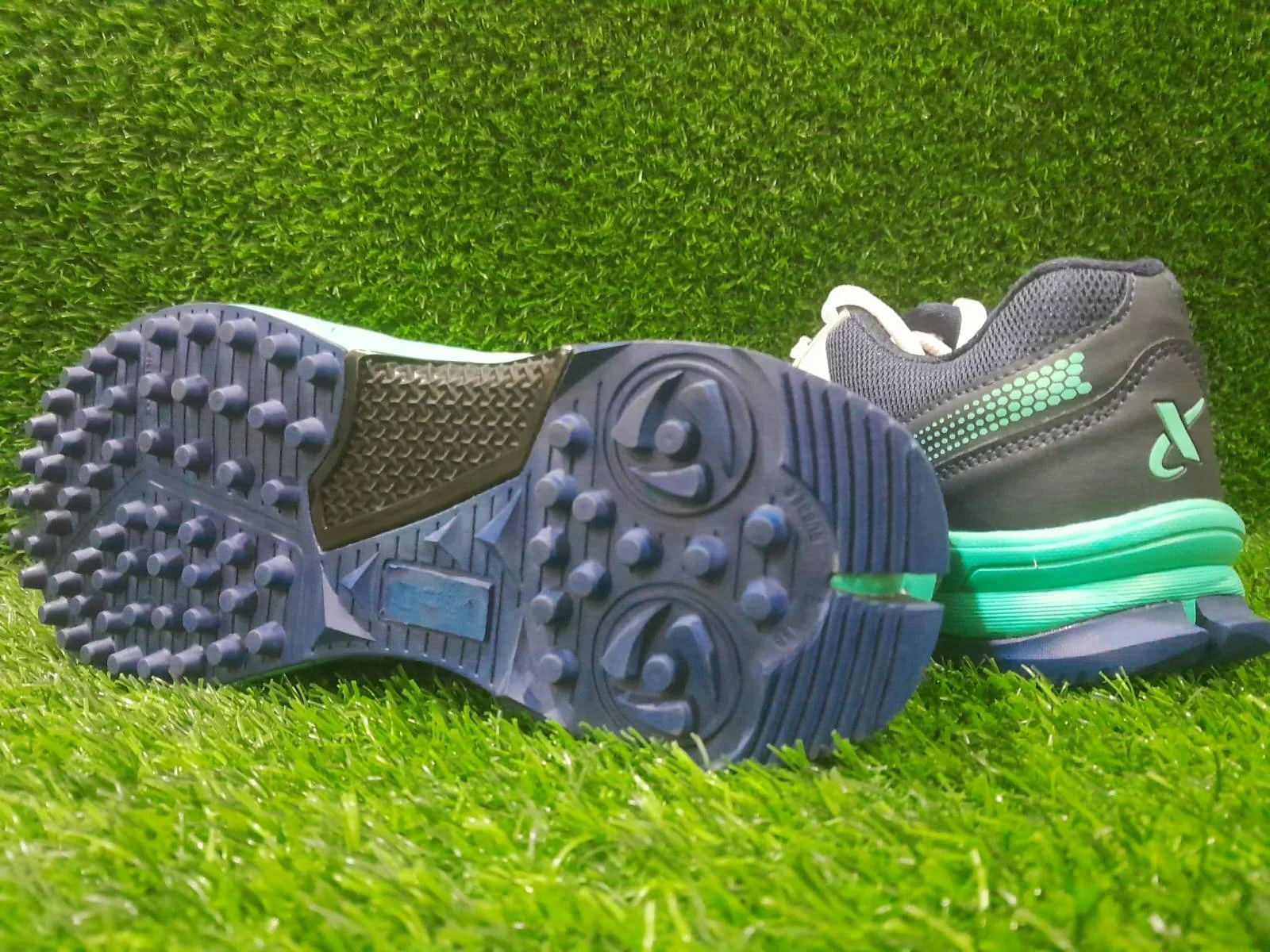 Thrax Hoop Cricket Rubber Stud Cricket Shoes White Blue Sea green