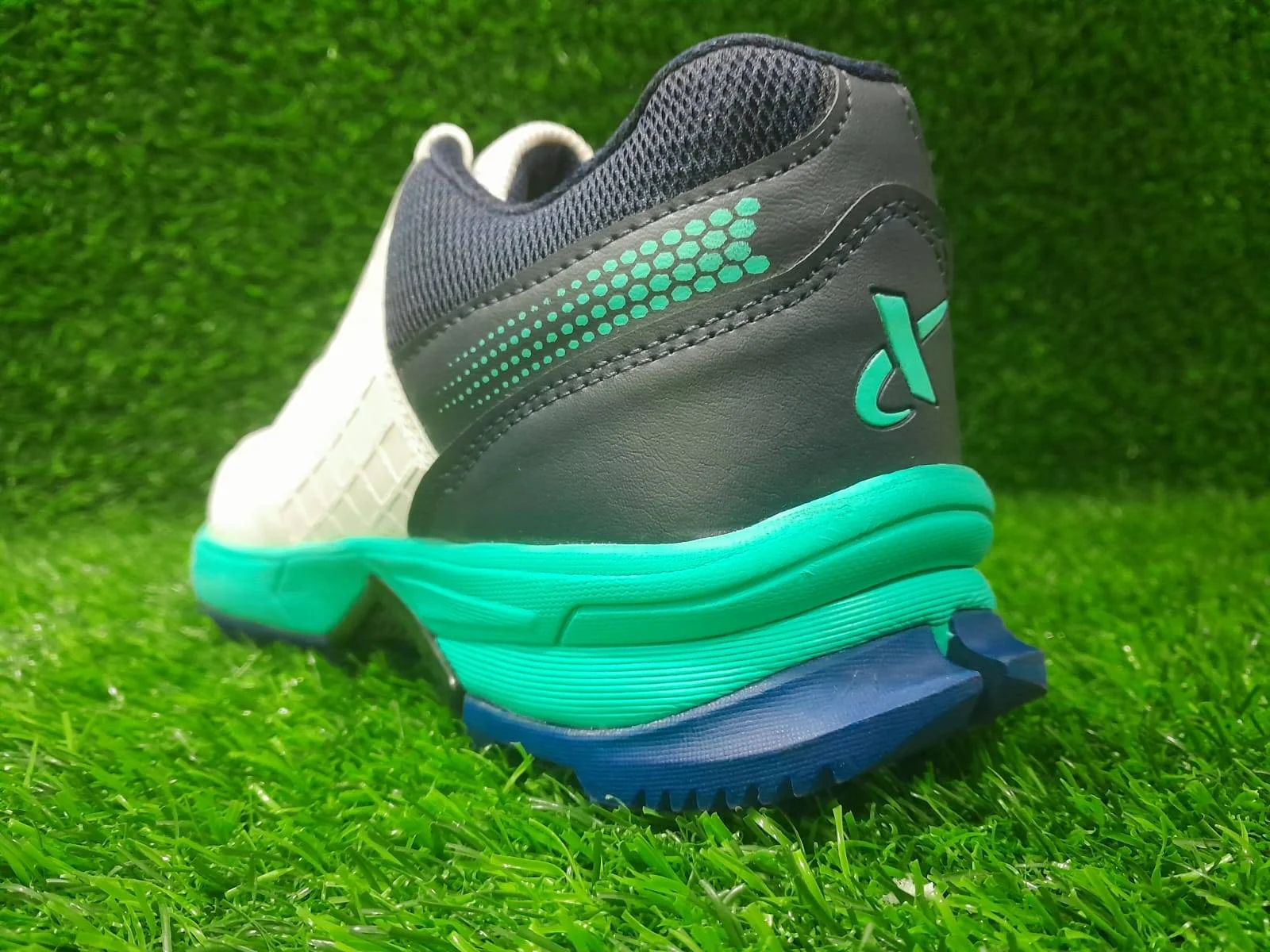 Thrax Hoop Cricket Rubber Stud Cricket Shoes White Blue Sea green