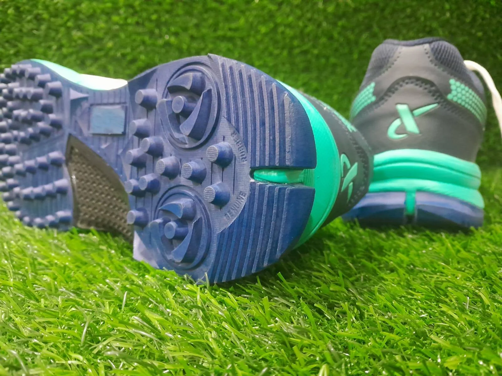 Thrax Hoop Cricket Rubber Stud Cricket Shoes White Blue Sea green