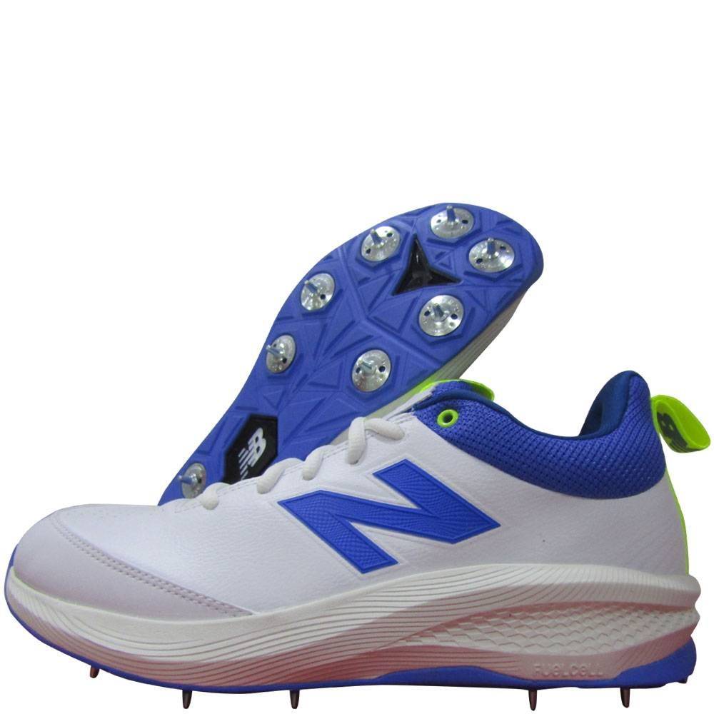 New balance clearance cricket shoes spikes