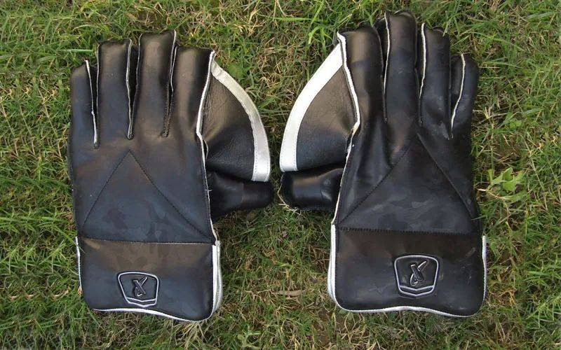 Black_Edition_Batting_Gloves