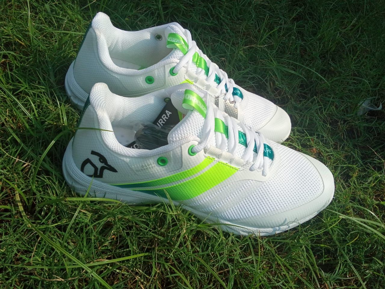 Kookaburra_pro_2.0_Spikes_shoes