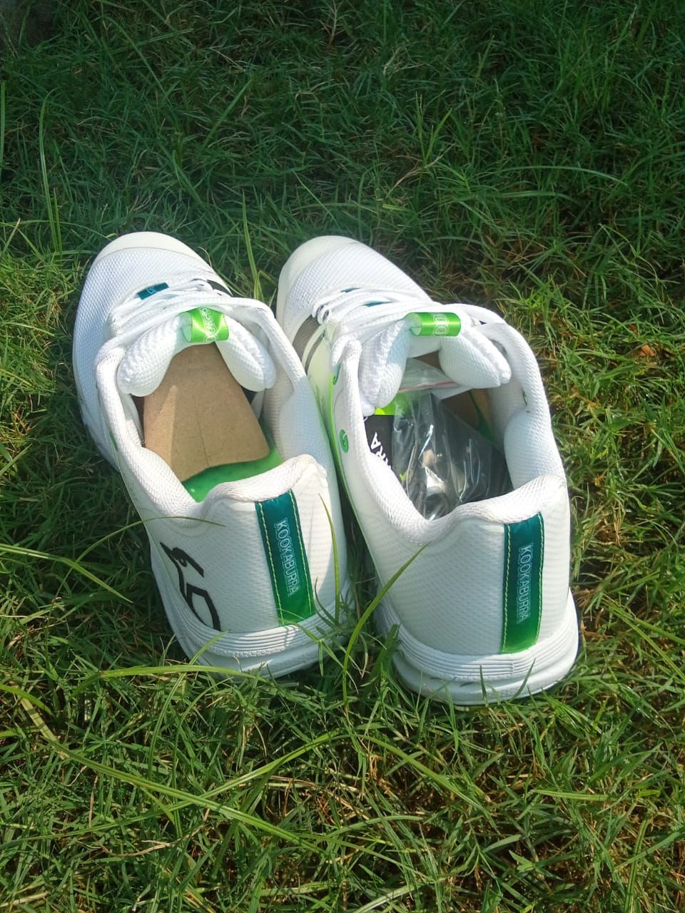 Kookaburra_pro_2.0_Spikes_shoes