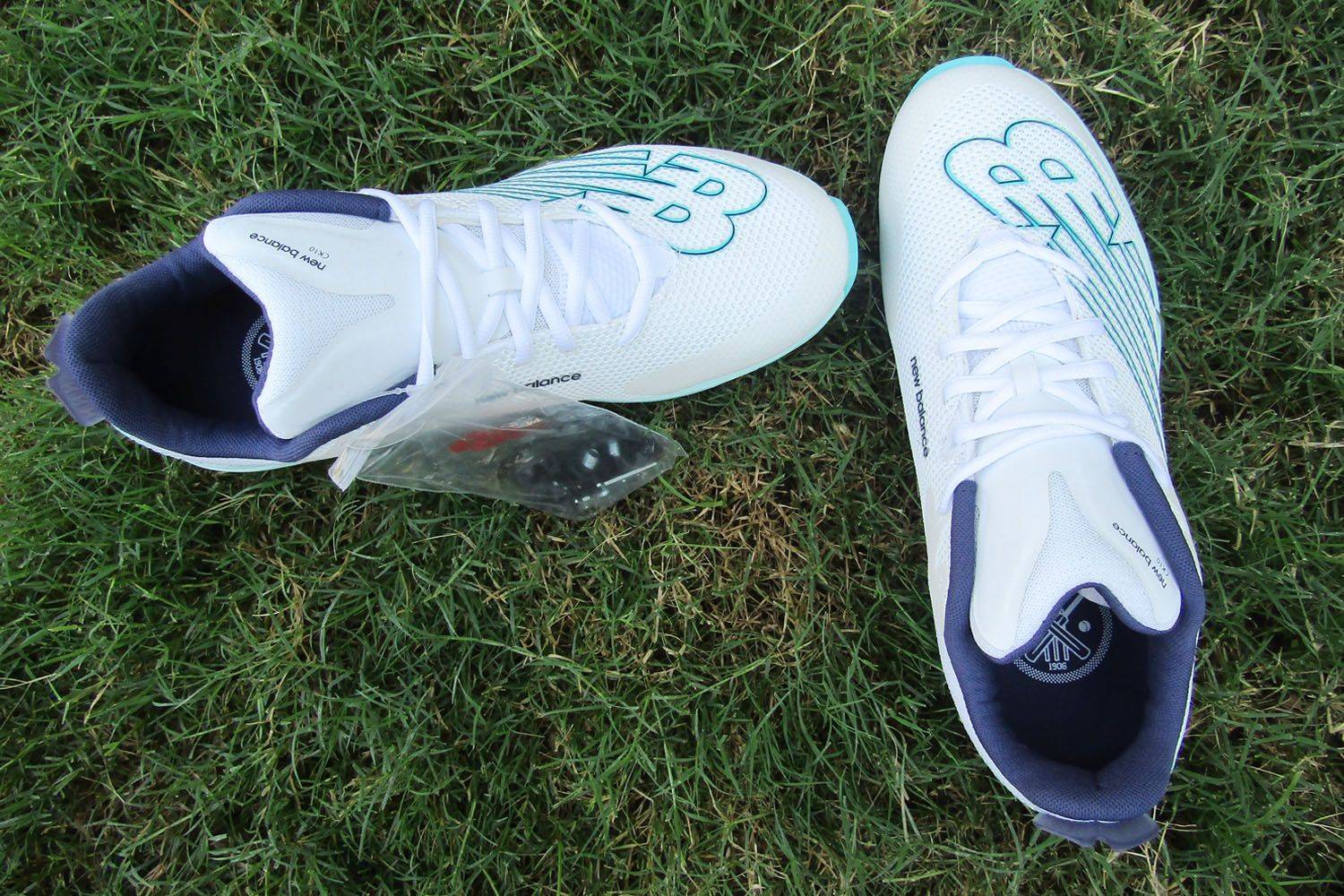 NB_CK10J5_Cricket_Shoes_