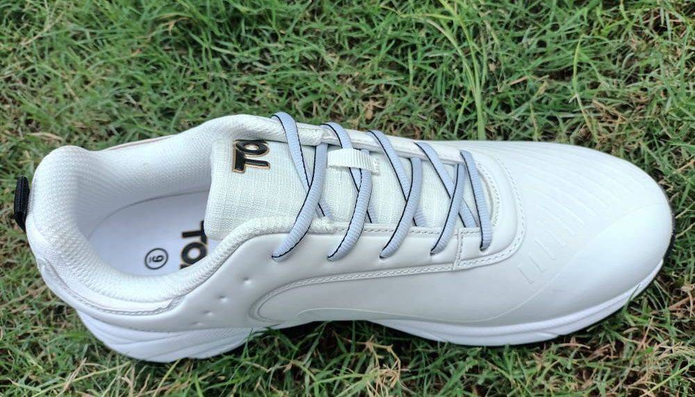 SS PRO 9000 Spike Cricket Shoes White Black ,- Buy SS PRO 9000 Spike ...