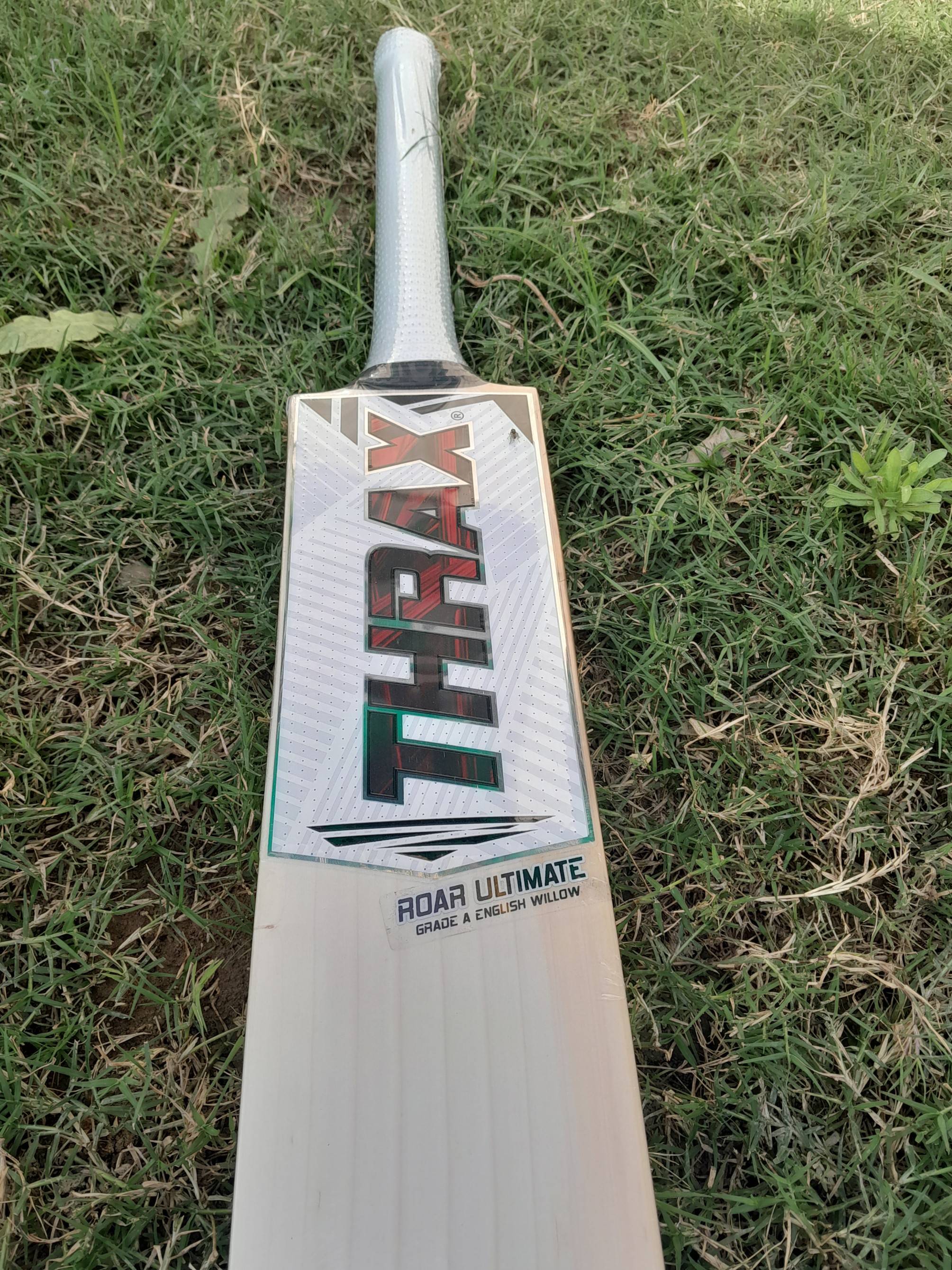 Thrax Roar Ultimate English Willow Cricket Bat