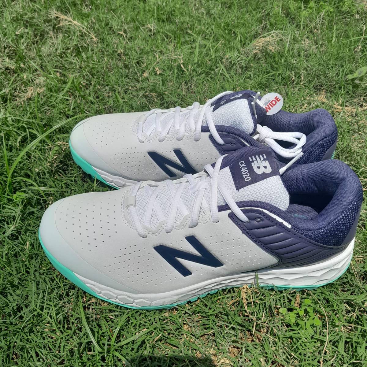 New Balance CK4020 J4 Stud Cricket Shoes Cyber Jade