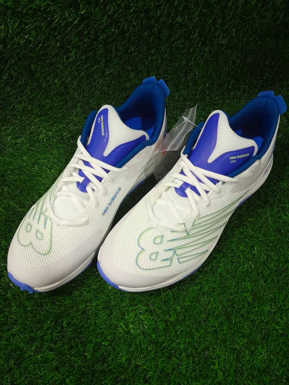 New Balance CK10 R5 Spike Cricket Shoes White Blue